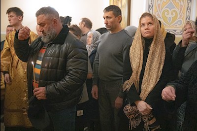 Митрополит Игнатий совершил Великое освящение храма святителя и Чудотворца Николая села Долгий Буерак Гагаринского района г. Саратова и Божественную литургию в новоосвященном храме