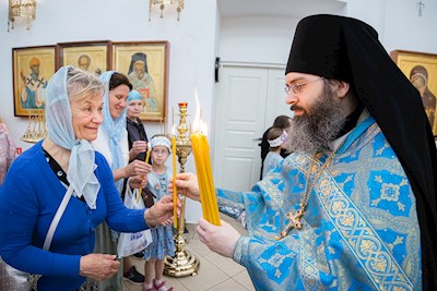 Митрополит Игнатий совершил великое освящение храма Владимирской иконы Божией Матери и Божественную литургию в новоосвященном храме