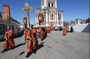 Божественная литургия в храме в честь Покрова Пресвятой Богородицы