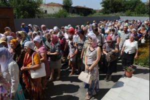 Божественная Литургия в храме святых первоверховных апостолов Петра и Павла г.Красноармейска