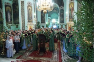 Божественная литургия в храме Сошествия Святого Духа г. Саратова