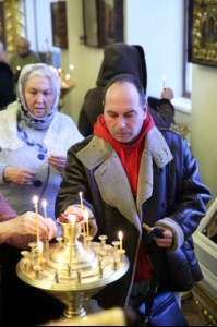Божественная литургия на Архиерейском подворье — храме во имя преподобного Серафима Саровского г.Саратова