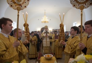 Божественная литургия в храме во имя святителя Николая Японского г. Саратова