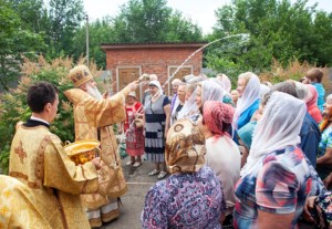 Божественная литургия в храме святых первоверховных апостолов Петра и Павла г. Красноармейска