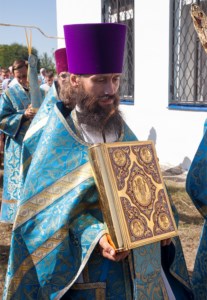 Божественная литургия в Свято-Успенском храме пос. Возрождение Хвалынского района