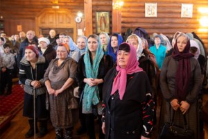 Божественная литургия в храме в честь Сретения Господня г.Саратова