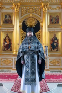 Литургия Преждеосвященных Даров на Архиерейском подворье — в храме во имя святого апостола и евангелиста Иоанна Богослова при СПДС