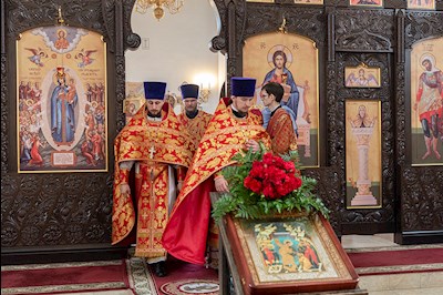 Божественная литургия в храме в честь иконы Божией Матери «Всех скорбящих Радость» г. Саратова