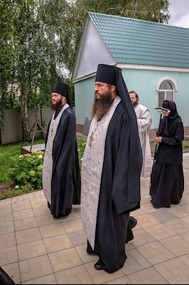 Митрополит Лонгин совершил отпевание игумении Ксении (Афанасьевой)