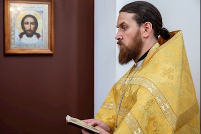 Божественная литургия в храме в честь Нерукотворного Образа Спасителя г .Саратова