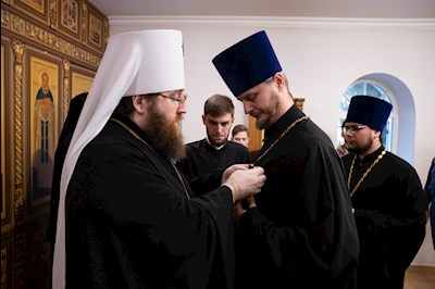 Митрополит Игнатий совершил всенощное бдение в храме в честь иконы Божией Матери «Скоропослушница» г. Шиханы Вольского района
