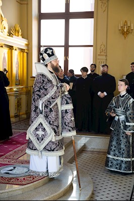 Митрополит Игнатий совершил Литургию Преждеосвященных Даров в храме святого апостола и евангелиста Иоанна Богослова при СПДС