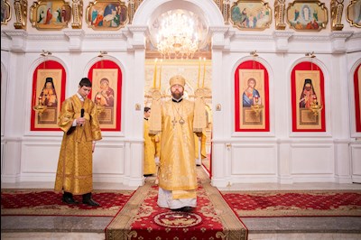 Митрополит Игнатий совершил Божественную литургию и молебен на новый год в Покровском соборе г. Саратова