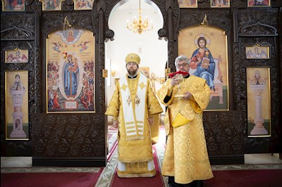 Митрополит Игнатий совершил Божественную литургию в храме в честь иконы Божией Матери «Всех скорбящих Радость» г. Саратова