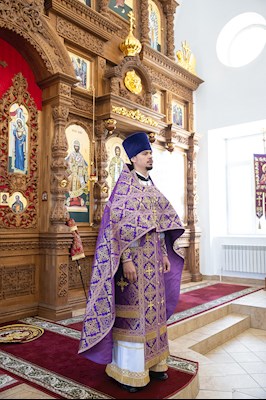 Митрополит Игнатий совершил Божественную литургию в храме Новомучеников и исповедников Саратовских г. Саратова