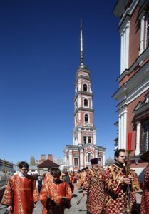 Божественная литургия в храме в честь Покрова Пресвятой Богородицы