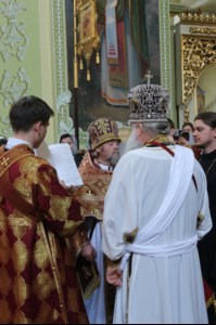Вечерня в соединении с Литургией Василия Великого и Чин умовения ног в храме в честь Покрова Пресвятой Богородицы г.Саратова