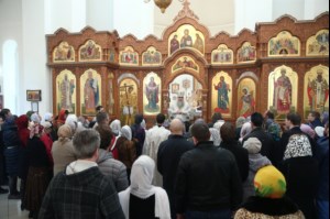 Божественная литургия в храме во имя святого равноапостольного великого князя Владимира г. Саратова