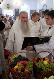 Божественная литургия в храме Преображения Господня Покровского женского монастыря г. Балашова