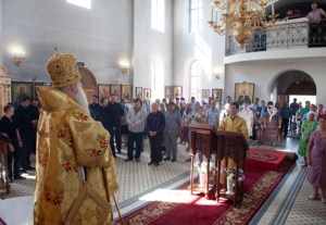 Божественная литургия в храме во имя святых первоверховных апостолов Петра и Павла г. Аткарска