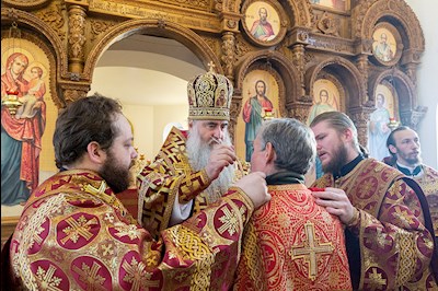 Божественная литургия в храме во имя святых бессребреников и чудотворцев Космы и Дамиана г. Саратова