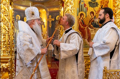 Божественная литургия в Свято-Троицком кафедральном соборе г. Саратова