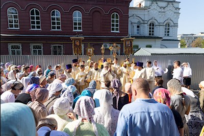 Божественная литургия в храме во имя святителя Митрофана, епископа Воронежского, г.Саратова