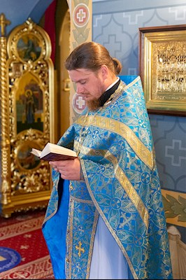 Божественная литургия в Свято-Троицком кафедральном соборе г. Саратова