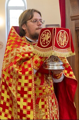 Божественная литургия в храме Воскресения Христова г. Саратова