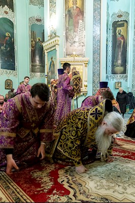 Всенощное бдение в храме в честь Сошествия Святого Духа г. Саратова