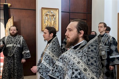 Литургия Преждеосвященных Даров и монашеский постриг в Свято-Алексиевском женском монастыре г. Саратова