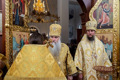 Божественная литургия в храме в честь Нерукотворного Образа Спасителя г .Саратова
