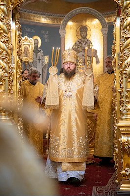 Митрополит Игнатий совершил Божественную литургию в Свято-Троицком кафедральном соборе Саратова