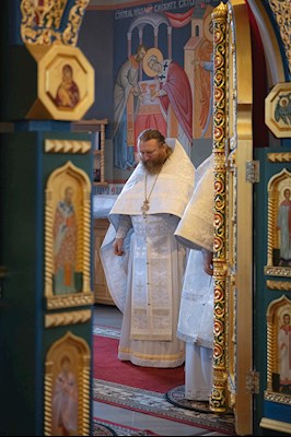 Митрополит Игнатий совершил Божественную литургию и панихиду в Свято-Никольском мужском монастыре г.Саратова