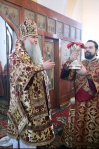 Божественная литургия в храме в честь Воздвижения Честнаго и Животворящего Креста Господня на территории Вольского военного института материального обеспечения