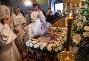 Божественная литургия и крещение оглашенных в Свято-Троицком кафедральном соборе Саратова