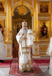 Божественная литургия на Архиерейском подворье — храме во имя святого апостола и евангелиста Иоанна Богослова при СПДС