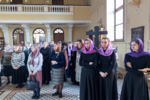 Литургия Преждеосвященных Даров на Архиерейском подворье — в храме во имя святого апостола и евангелиста Иоанна Богослова при СПДС