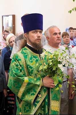 Божественная литургия в соединении с вечерней в Свято-Троицком кафедральном соборе г. Вольска