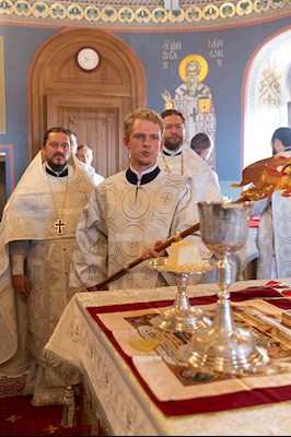 Божественная литургия в Свято-Троицком кафедральном соборе г. Саратова
