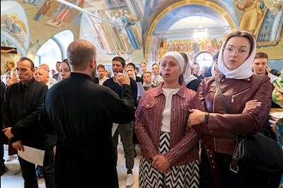 Божественная литургия в Свято-Троицком кафедральном соборе г. Саратова