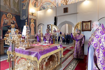 Божественная литургия в Свято-Никольском мужском монастыре г. Саратова
