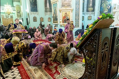 Всенощное бдение в храме в честь Сошествия Святого Духа г. Саратова