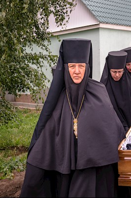 Митрополит Лонгин совершил отпевание игумении Ксении (Афанасьевой)