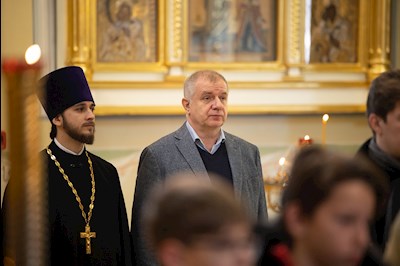 В Покровском соборе прошла торжественная встреча саратовских святителей