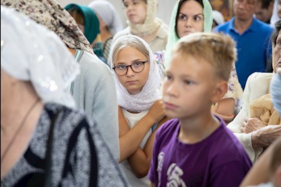 Митрополит Игнатий совершил Божественную литургию в храме в честь иконы Божией Матери «Всех скорбящих Радость» г. Саратова