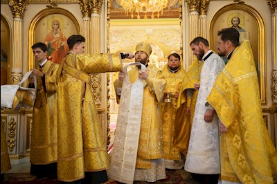 Митрополит Игнатий совершил Божественную литургию в Покровском соборе г. Саратова
