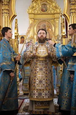 Митрополит Игнатий возглавил соборное архиерейское богослужение в Казанском храме г. Саратова