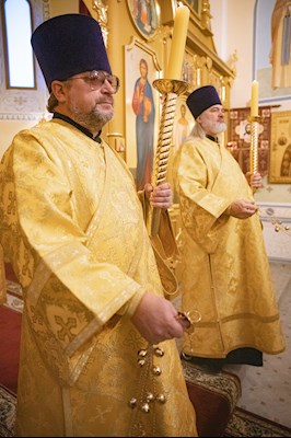 Митрополит Игнатий совершил Великое освящение храма святителя и Чудотворца Николая села Долгий Буерак Гагаринского района г. Саратова и Божественную литургию в новоосвященном храме