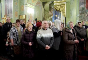 Всенощное бдение в храме в честь Покрова Пресвятой Богородицы г. Саратова